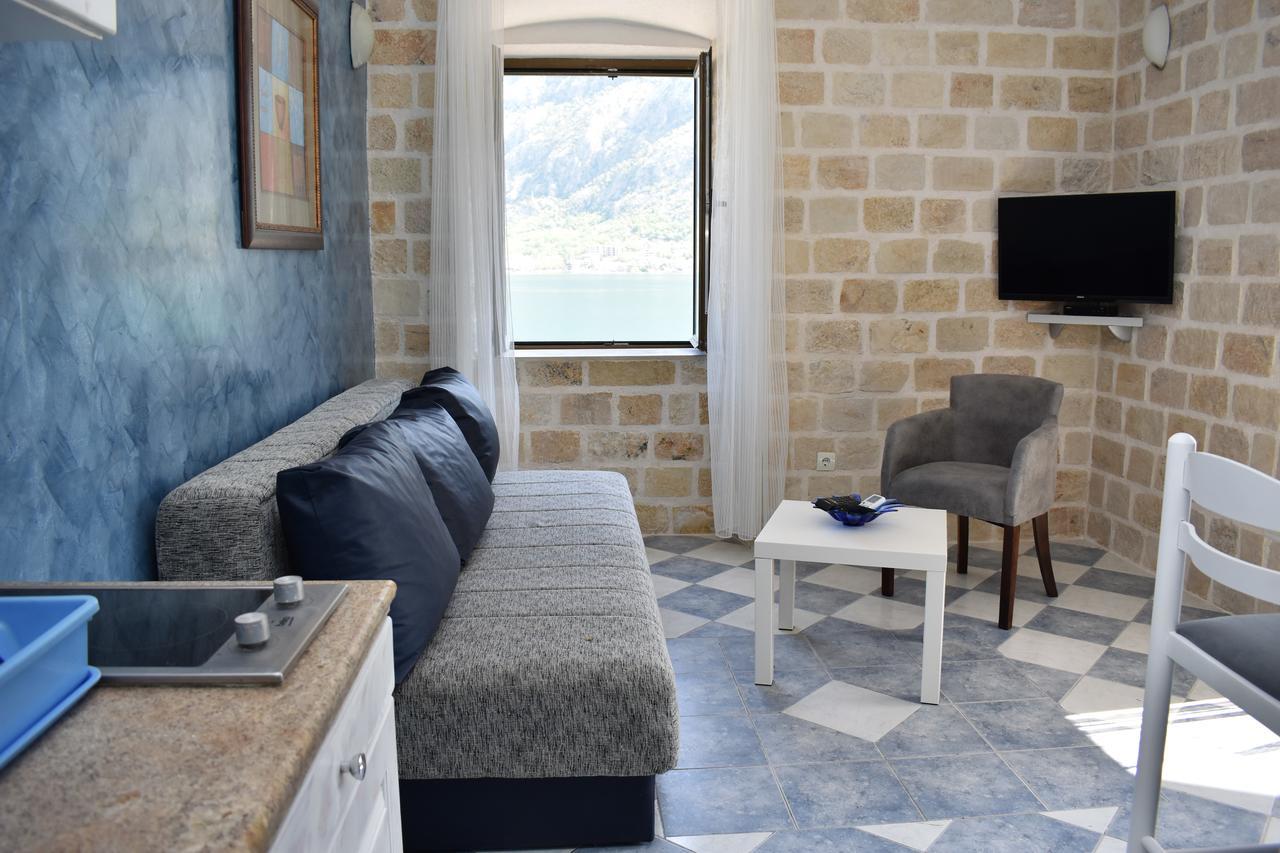 Lanterna * Kotor